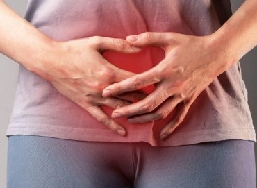 Kasık Ağrısı: Nedir, Neden Olur, Belirtileri ve Ürolojik Nedenleri